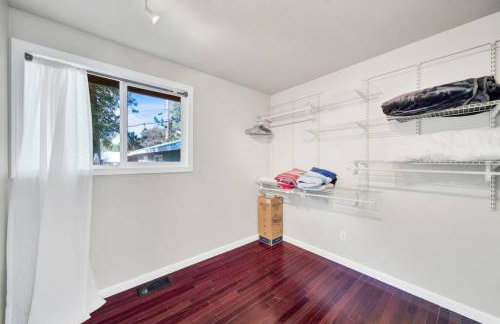 Modern Comfort Near Downtown CDA and Lake - Foto 15