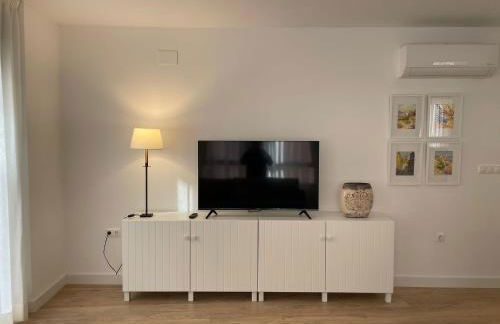 Apartamentos Cisneros - Photo 3