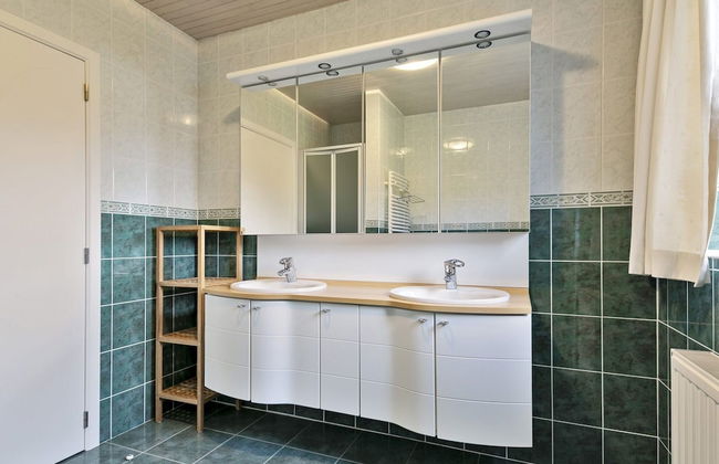 Pleasant Holiday Home With Recreation Room - Photo 23