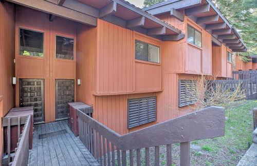 Contemporary Mountain Retreat - Walk to Slopes! - Photo 18