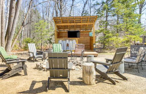 Tenstrike Lake House on 60 Acres Hike and Fish! - Foto 2