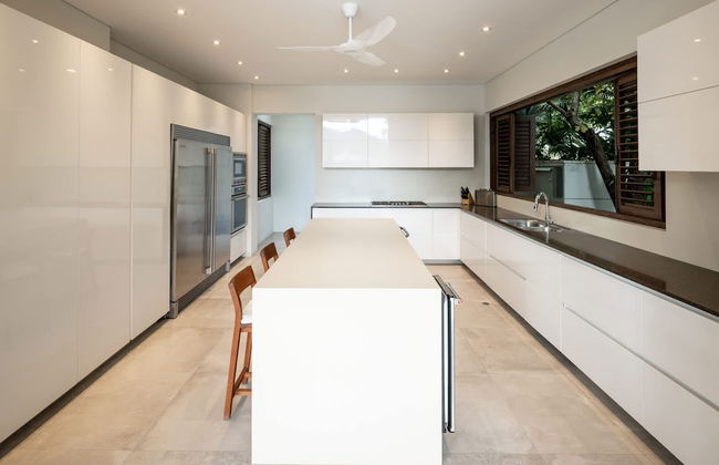 w Amazing 4BR Villa at Mesa de Yeguas - Photo 8