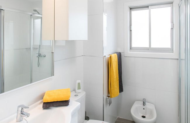 Santa Cruz Downtown Apartment, Luminosidad, Confort y Estilo - Foto 21