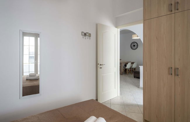 Parian Charming 3bedroom Home - Photo 14