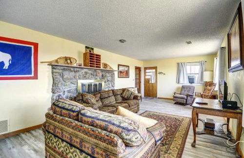 Cody Apartment with Panoramic Mountain Vistas! - Foto 5