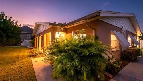 Waterfront duplex, walk to the beach - Foto 2