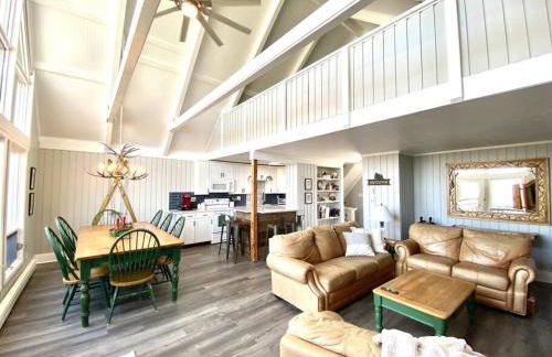 Cozy Charming Ski Chalet Sleeps 11 - Foto 5