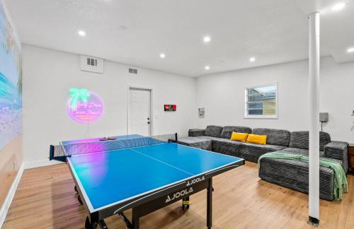 Surf Drive - Ultimate Beach Getaway for Families - Photo 14