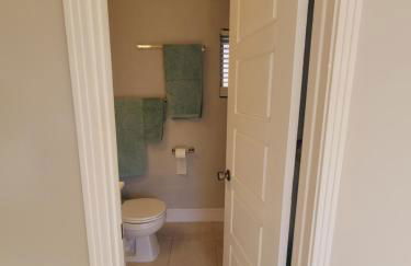 Cottage on Walking Distance To Nokomis Beach - Foto 12