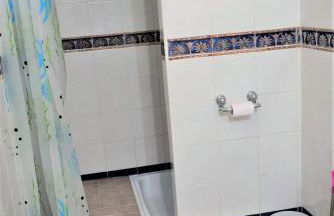 FABULOUS 2 BED 2 BATH APARTMENT ! - Foto 14