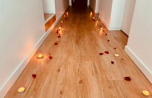 Logement jacuzzi privatif 5km du centre ville - Foto 11