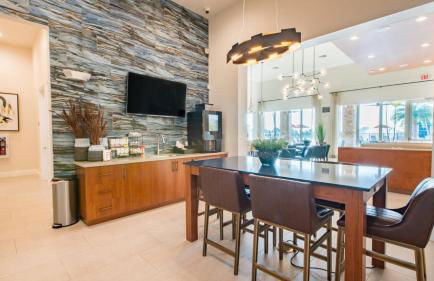 Blueground Miramar pool nr CB Smith Park MIA-156 - Foto 36