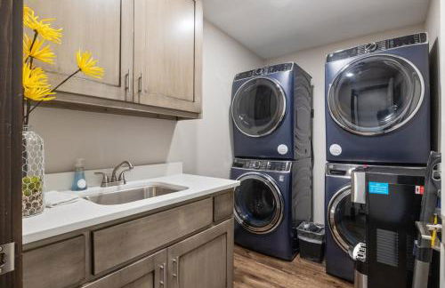 LOTO Pointe, Updated Luxury Home w/ Boat & PWC Slip, Boat Ramp, Firepits, Pool Table & More! - Foto 38