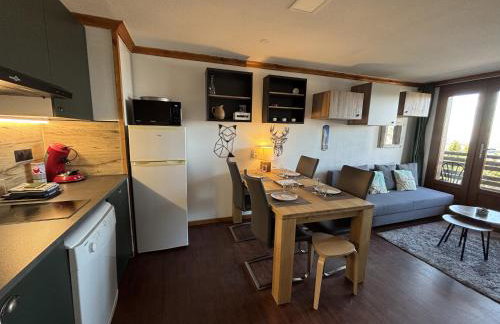 Lama-Gîte-des-Puys T3 Lamadalet, vue sud, terrasse, parking privé - Foto 1