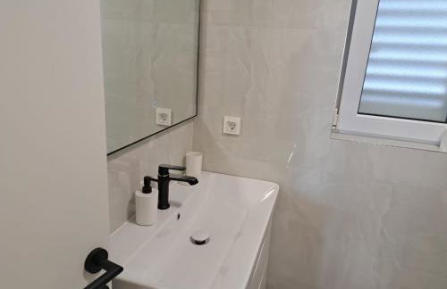 Seafront Suites Maja - Photo 41