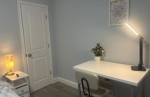 Cozy 2-3 Bedroom Apartment in Center City! - Foto 46