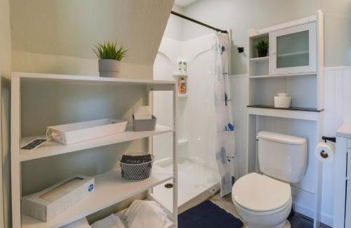 Spacious Yard, Games and Fire Pit Grove Home Rental - Foto 18