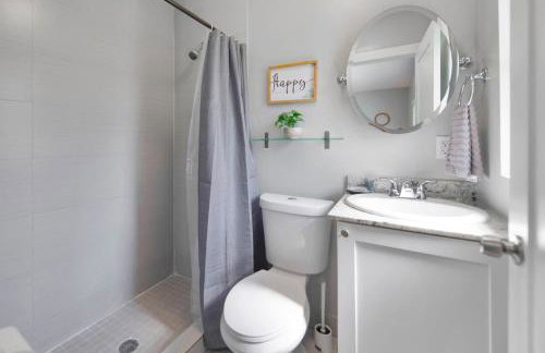 Comfy & Spacious Duplex w Top Amenities! - Foto 15