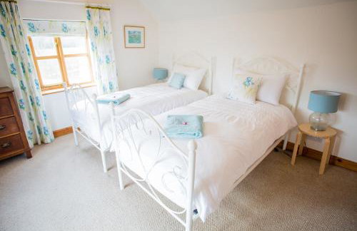 Beautiful 3 Bedroom Cottage - Picturesque Retreat - Foto 44