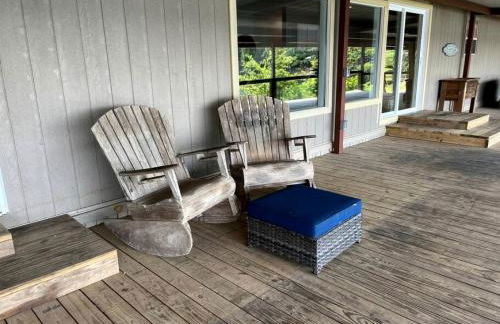 Spacious Vacation Rental with Stunning Lake Views from the Incredible Deck for an Amazing Getaway in Sabine National Forest in Hemphill, Texas - Foto 27