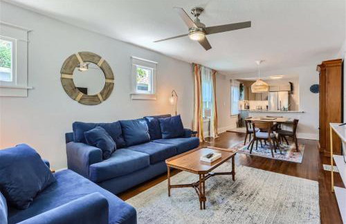 At S. Broadway An Artsy Bungalow Close to DU And Cherry Hills - Foto 1