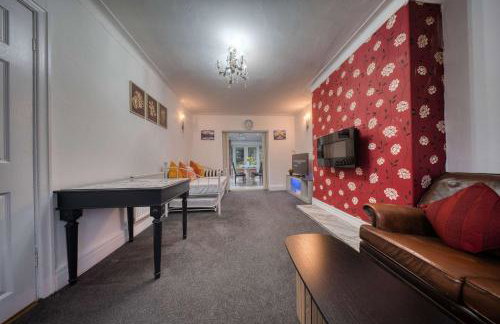 Modern 3BR Manchester Home Sleeps 7 Parking - Foto 56