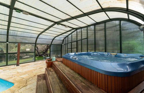 Villa con Jacuzzi exterior y Piscina cubiertos - Foto 73