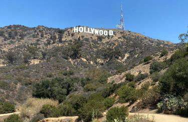 Hollywood CHIC Studio with FREE parking - Photo 18