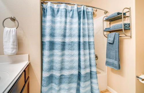 Suburban Home in Magnolia with Fenced Yard - Foto 19