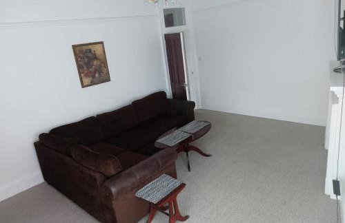 Spacious 3 bedroom apartment in Campbeltown centre - Foto 3