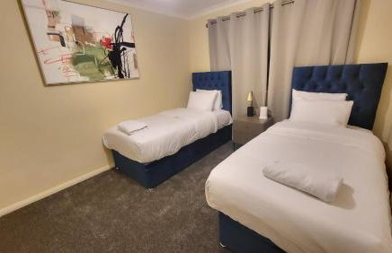 Garland Lovely House with Garden, Watford - Foto 19