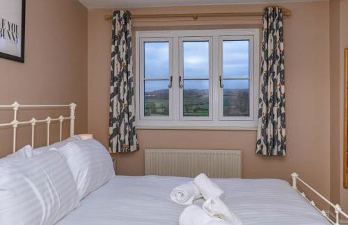 Dulcote Gem 3 Bed 3 Bath Parking & Cathedral Views - Photo 28