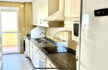 BEACHFRONT APARTMENT In LA CALA DE MIJAS - Photo 32