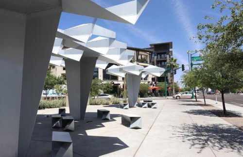 Retro Studio in the Heart of DTPH - Very Walkable - Photo 20