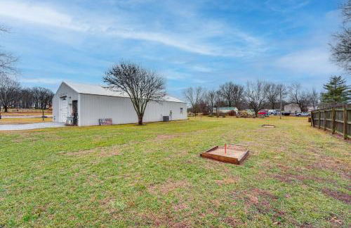 Missouri Couples Retreat Shouse with Patio, Yard - Foto 21