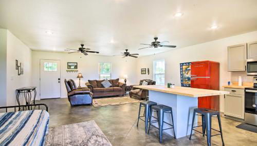 Peekaboo Water Views Lake O the Cherokees Cabin - Foto 2