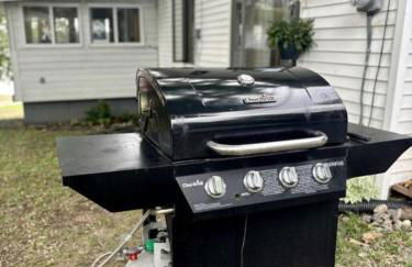 Embrace Nature in this Breathtaking Cottage in Portage Lake, Maine - Foto 36