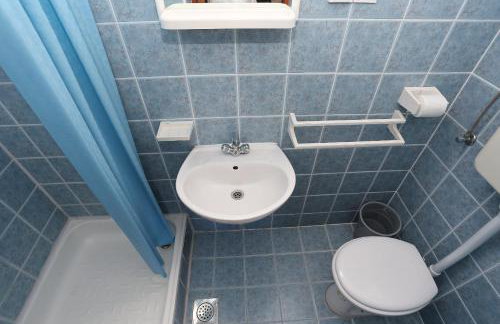 Apartments by the sea Igrane, Makarska - 10033 - Photo 13