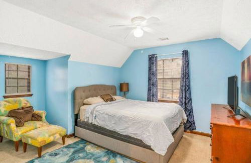 Massive 3 bedroom with fenced yard - Foto 12