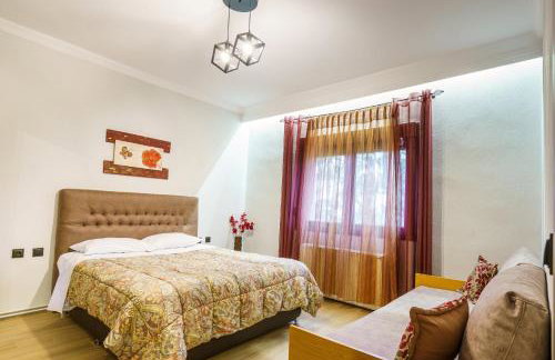 Four lakes luxury suites - Photo 34