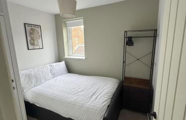 Stylish 3 Bed House in Fratton with Garden & Parking, Sleeps 6 - Foto 11