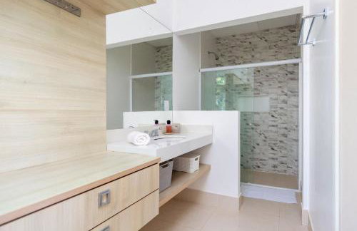 ¡Bz72! Casa con vistas al mar con 5 suites y piscina - Foto 23