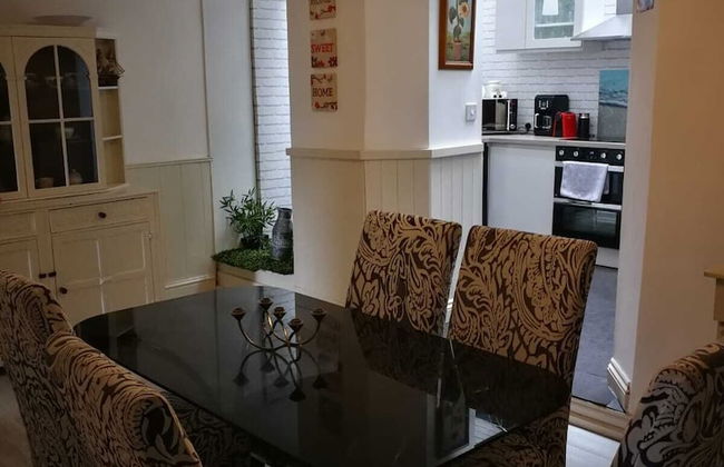 House Sleeps 7 With Hot Tub & Pets - Foto 10