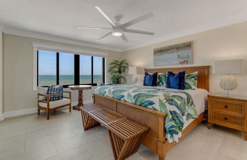 Luxury direct oceanfront corner with large private balcony, heated pool and garage - Photo 27