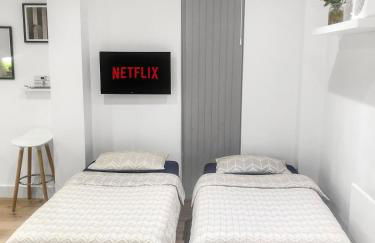 1-BR Flat next to Heathrow Airport London, 3-Beds, Free Parking - Foto 2