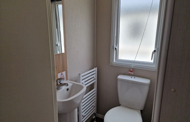 Welcoming 3 Bedroom Caravan 2 Min Walk to Beach - Foto 12