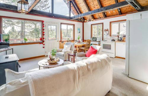 Serene Lakes Cabin with Deck Dog Friendly! - Foto 5