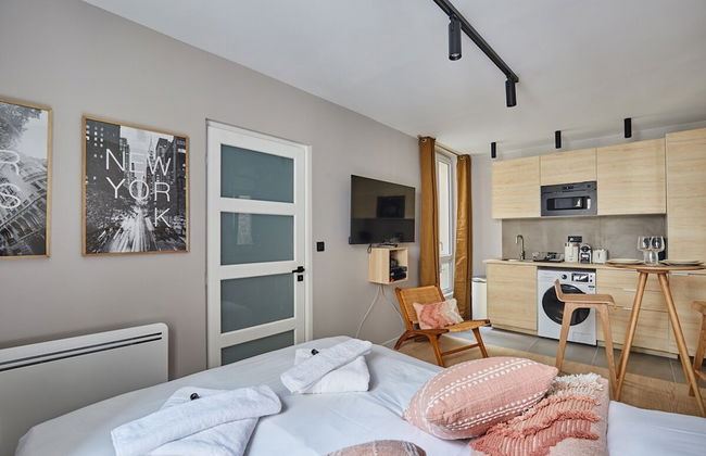 Superb & New Studio Eiffel Tower - Photo 2