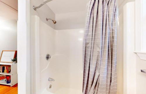 Lisa Lane - Photo 23