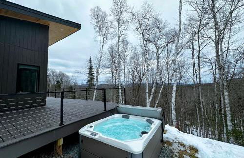 1B Contemporary cabin in magnificent setting, luxury and comfort, hot tub, AC! - Foto 9